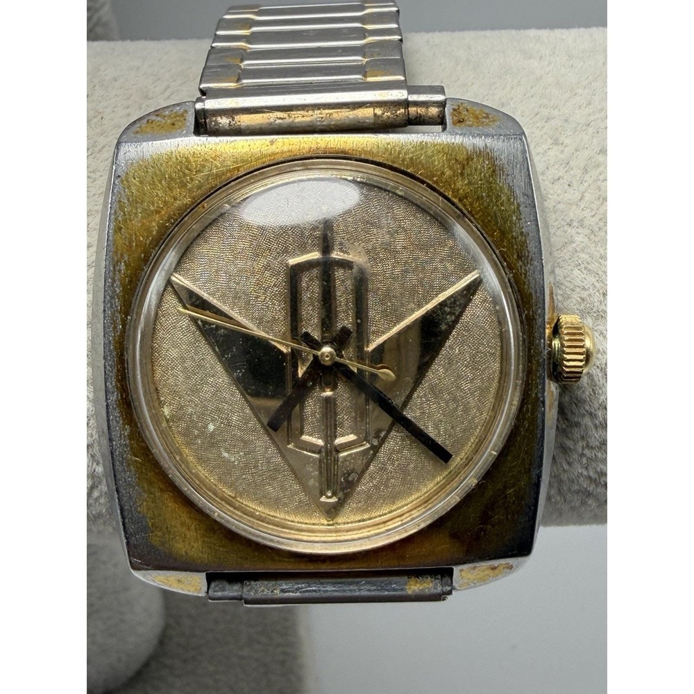 Unisales Mens Automatic Watch 37MM 7" Stretch Vintage Hong Kong 17 Jewels‎ Rare